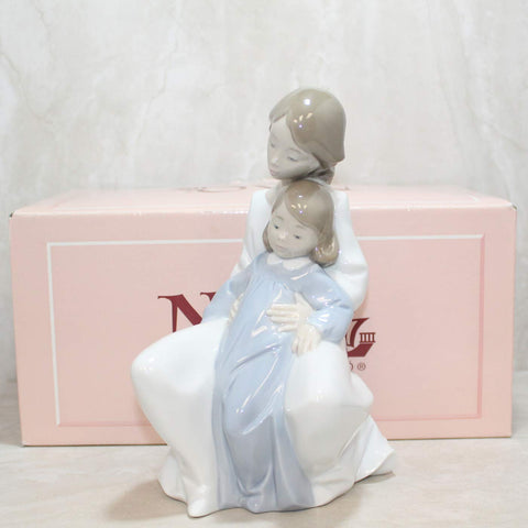 Lladro Nao Collectible Porcelain Figurine: A Moment with Mommy - 8 3/4 Tall - Mother and Daughter