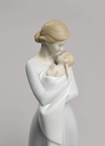 LLADRÓ A Mother's Embrace Figurine. Porcelain Mother Figure.