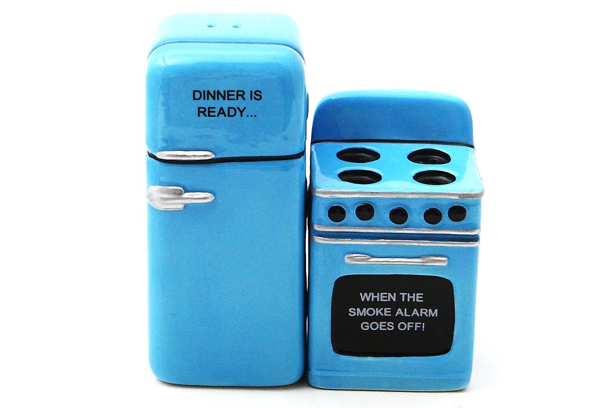 Retro Fridge and Stove Dinner is Ready Magnetic Ceramic Salt and Pepper Shakers