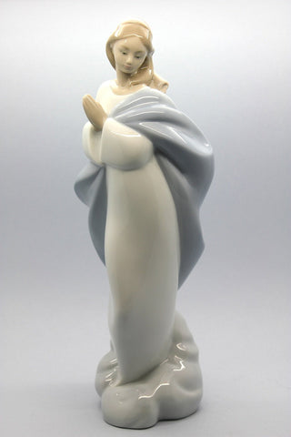 Nao by Lladro Collectible Porcelain Figurine: HOLY Mary - 10 3/4" Tall - Holy Mother