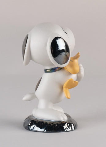 LLADRÓ Snoopy Figurine. Porcelain Snoopy Figure.