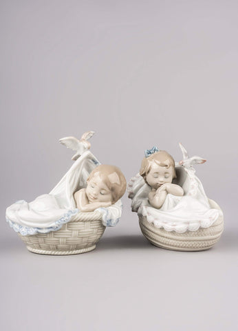 LLADRÓ Comforting Dreams Girl Figurine. Porcelain Baby Figure.