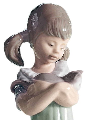 LLADRÓ Don't Forget Me Girl Figurine. Porcelain Girl Figure.