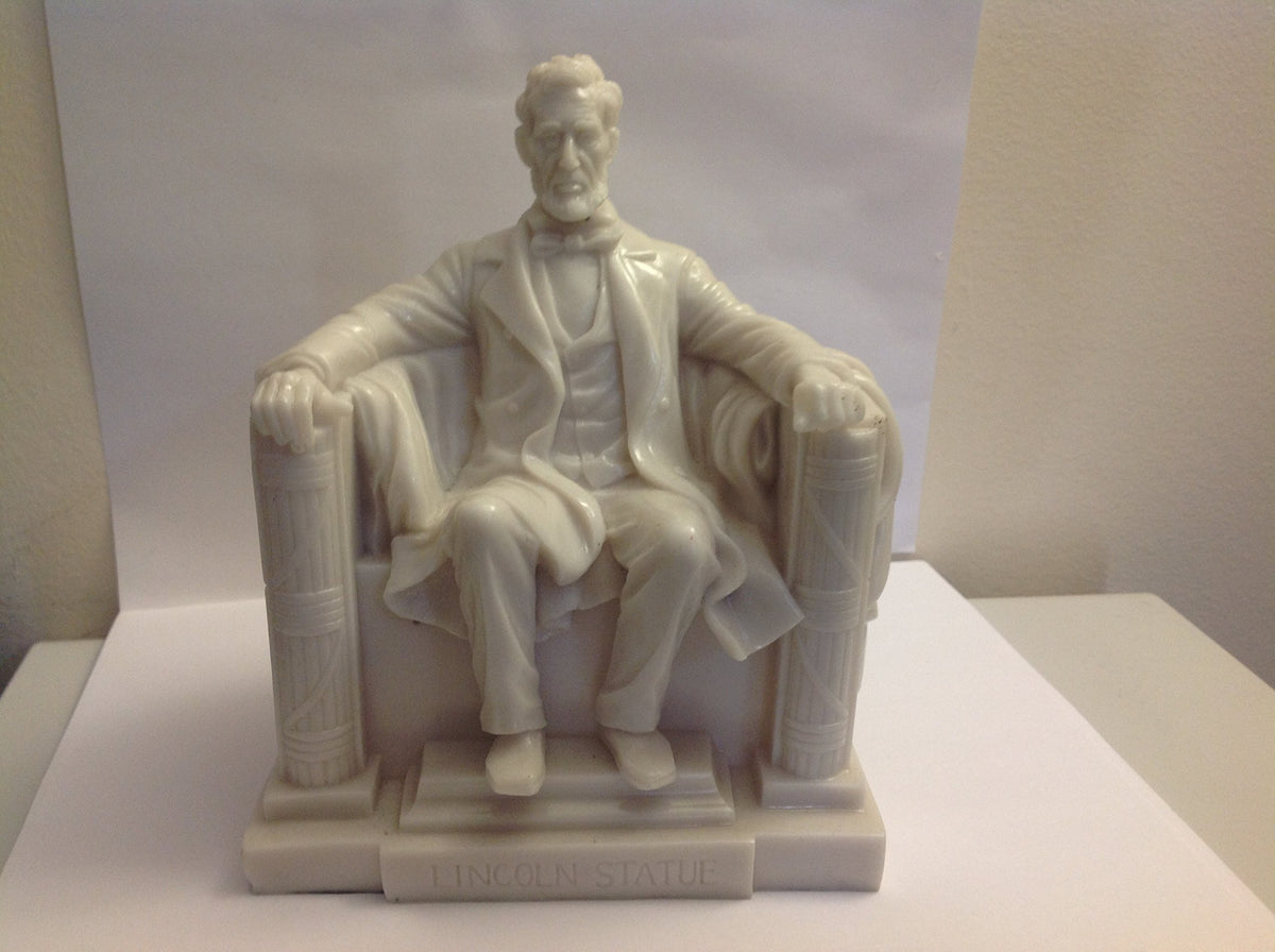 PTC 8.25 Inch Abraham Lincoln National Memorial Replica Figurine